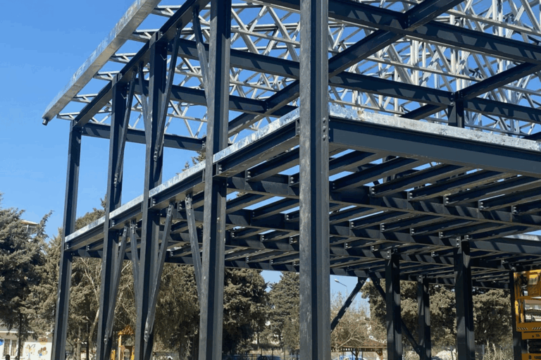 Ossature Métallique à Étages – Structure Porteuse